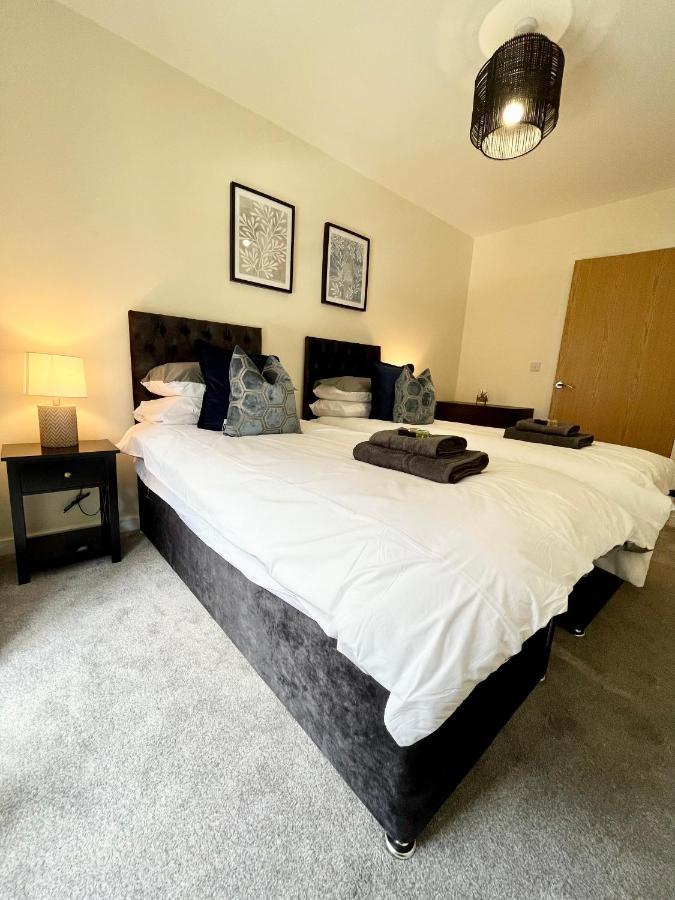 Appartement Modern Spacious 2 Bed Apartment, Close To Gunwharf Quays & Historic Dockyard - Balcony, Smart Tv, Free Parking, Wifi, Double Or Single Beds